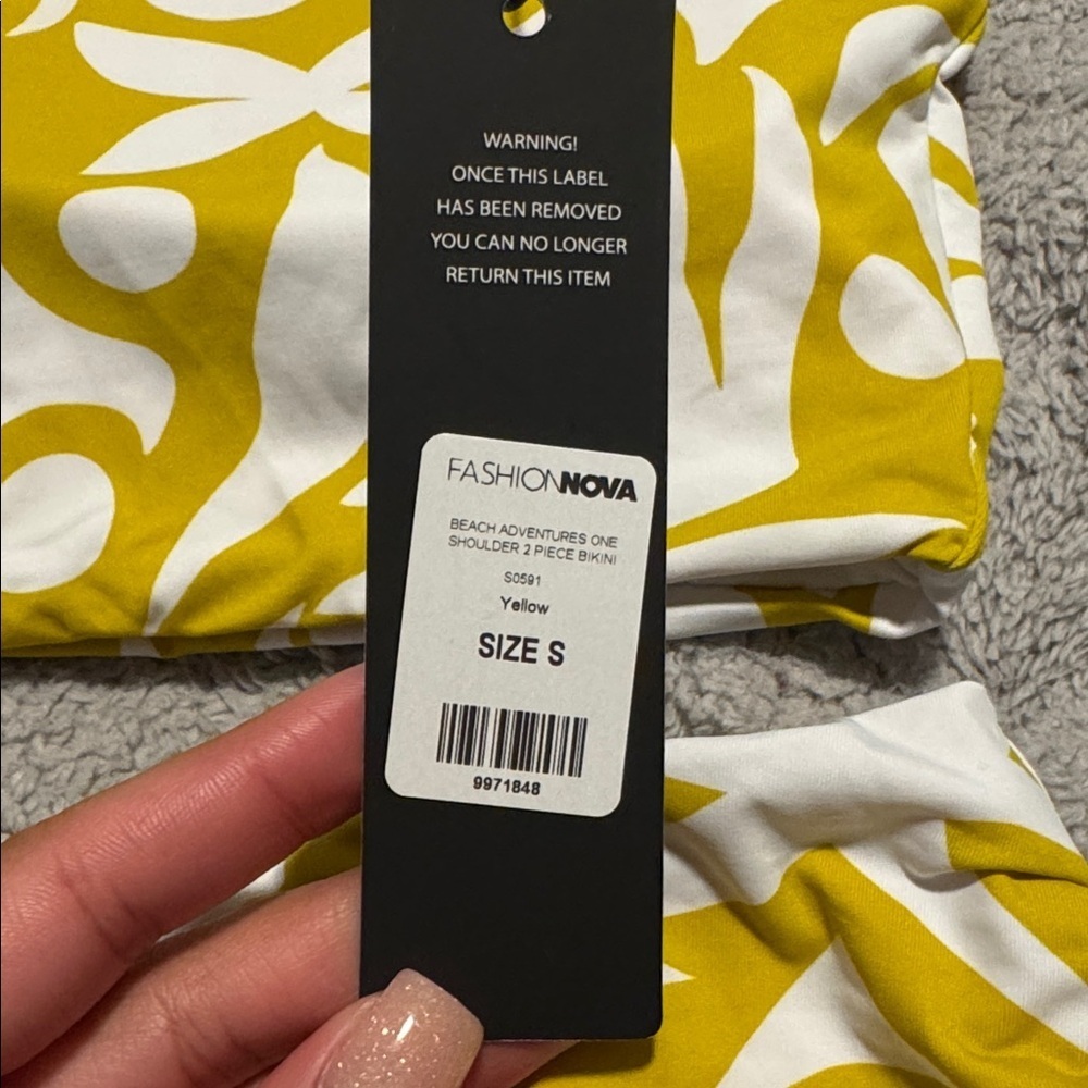 Fashion Nova Yellow and White One Shoulder 2 Piece Bikini - Picture 3 of 3